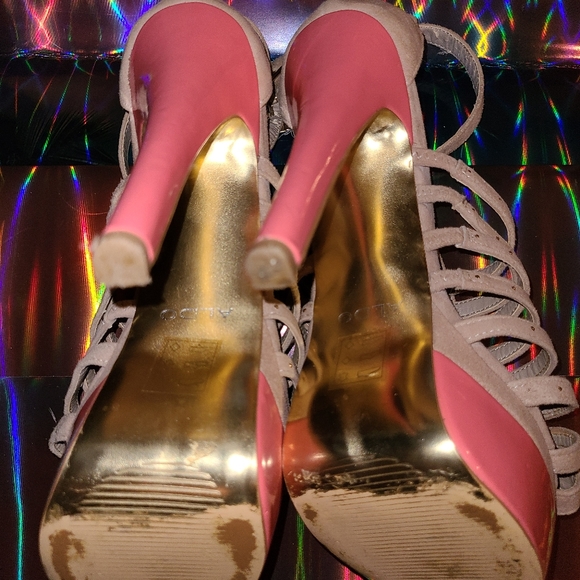 Vintage ALDO Neon Pink and Tan Ankle Strap Gold Studded Platforms Size 8.5 - Picture 7 of 15